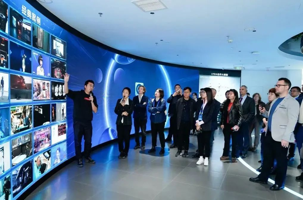 霸榜 | 四大榜单尽数席卷，，，，，尊龙凯时一连五年斩获“极光”大奖